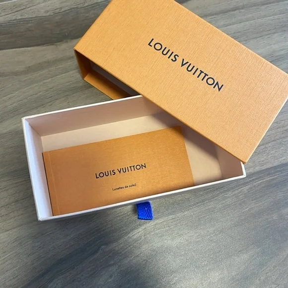 Louis vuitton Sunglass Come with box. Authentic Money back gaurantee. Louis Vuitton Sunglasses Case With Sunglass Box Authentic  main image 4
